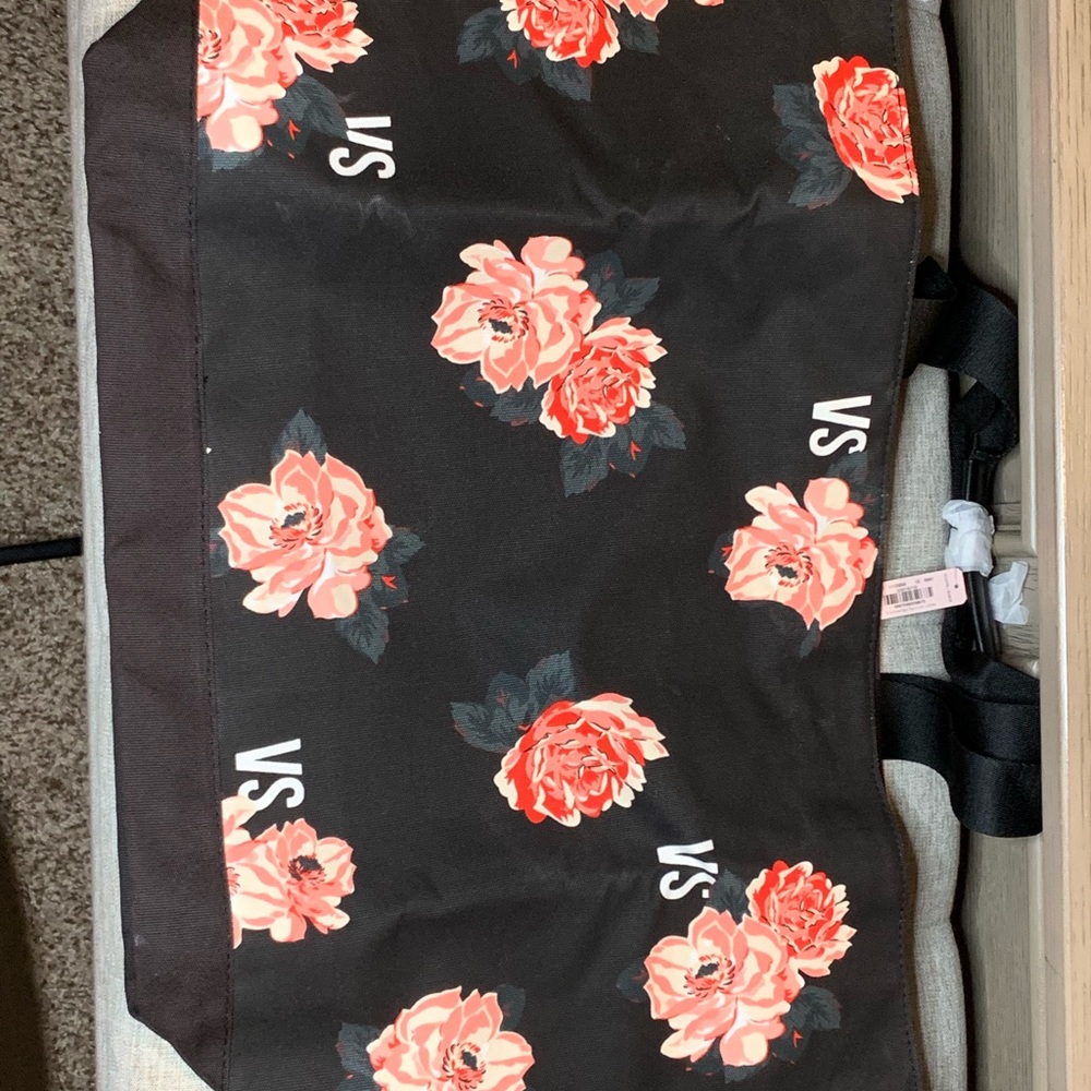 VS Tote brand new, never used, floral pattern